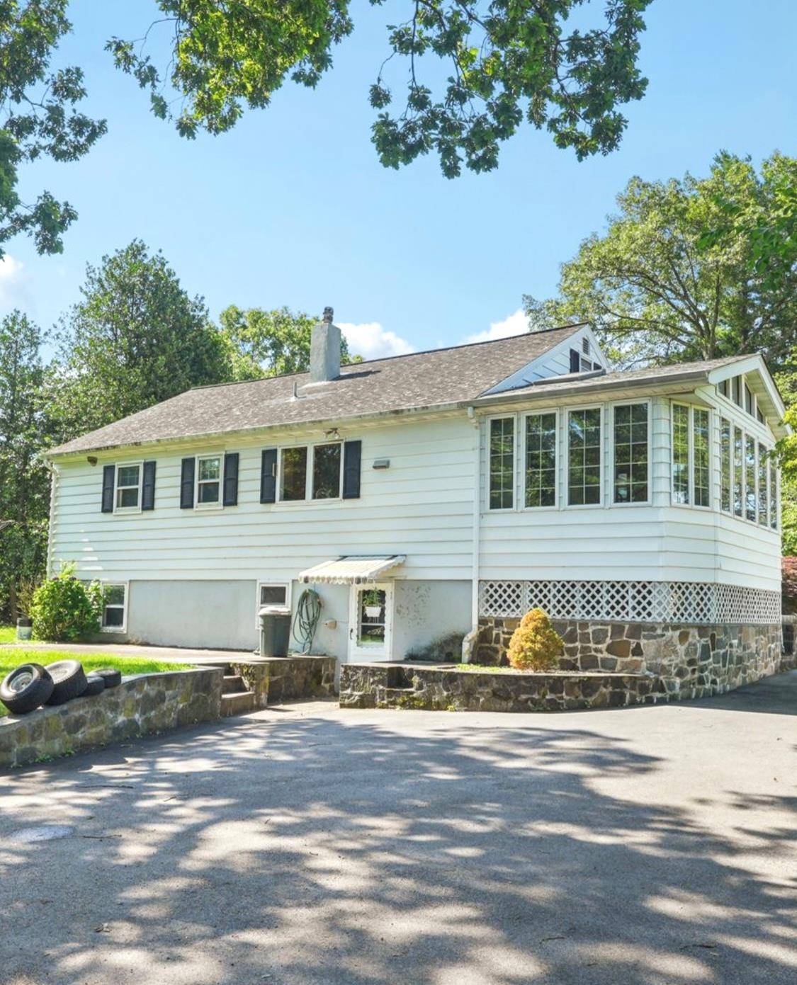 Stony Point, NY 10980,63 Washburns LN
