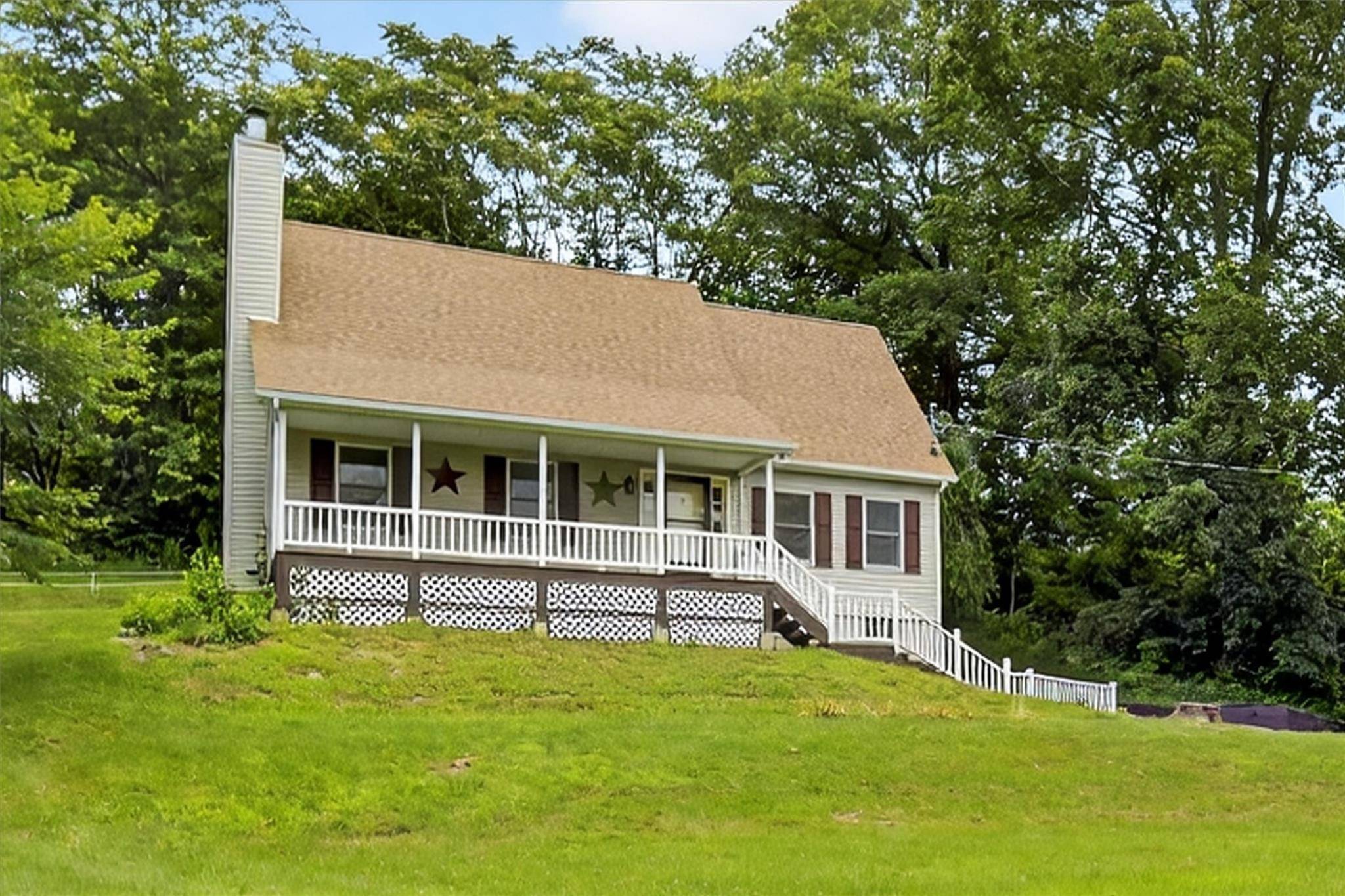 Pine Bush, NY 12566,477 Drexel DR