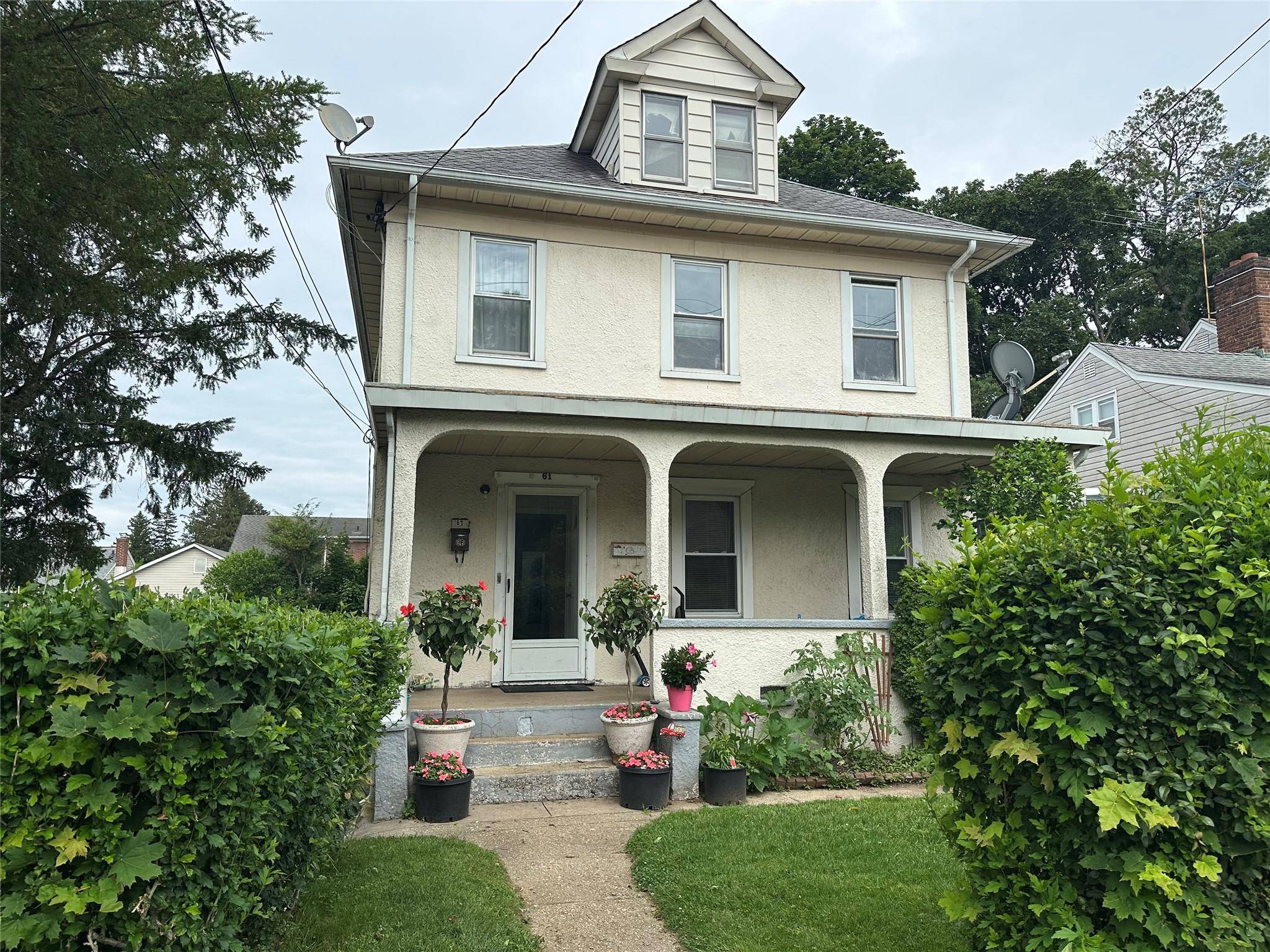 Glen Cove, NY 11542,61 Nassau AVE #1st Fl