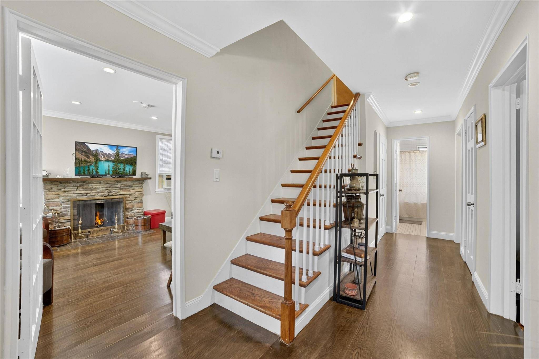 Yonkers, NY 10704,167 Hillview AVE