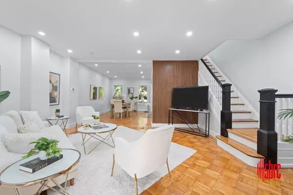 Richmond Hill, NY 11421,8563 98th ST