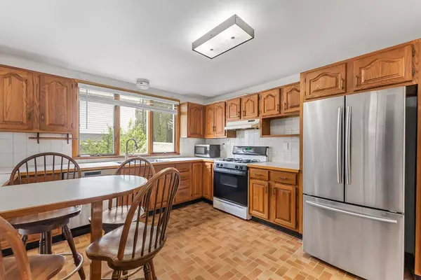 Yonkers, NY 10704,74 Borcher AVE