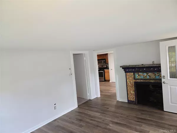 Westhampton Beach, NY 11978,57 Hazelwood AVE