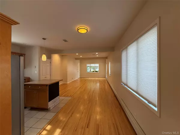 Long Beach, NY 11561,512 E Penn ST #Lower