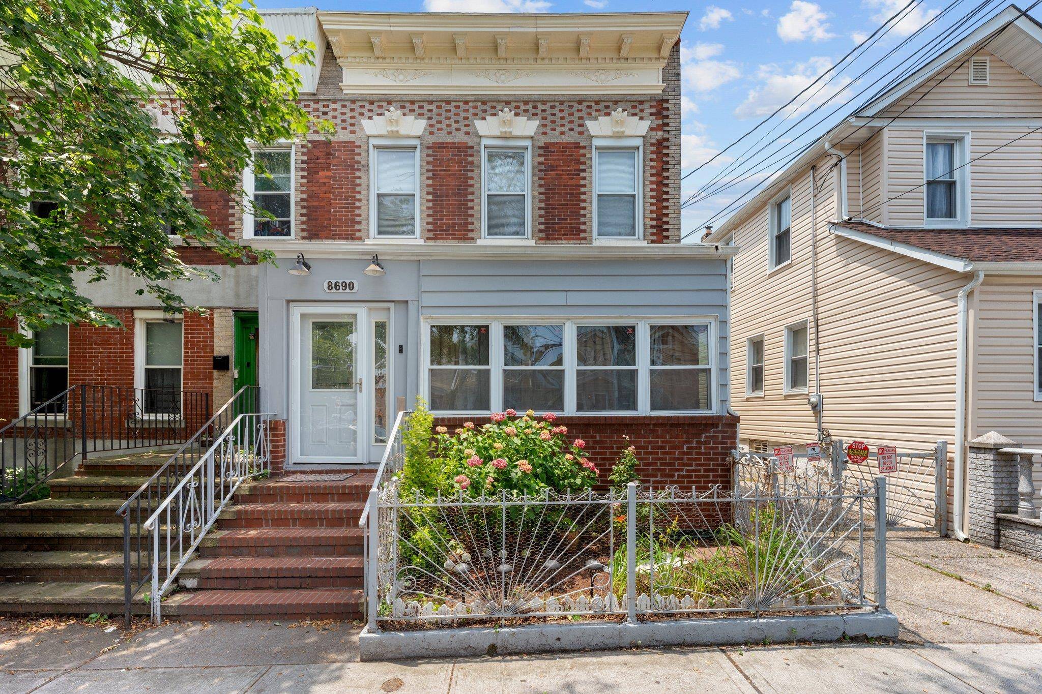 Richmond Hill, NY 11418,86–90 102nd ST