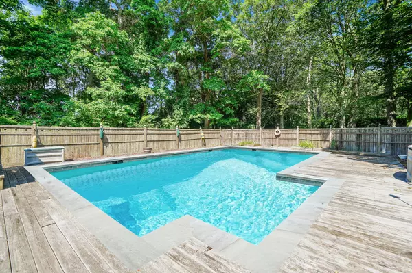 Mattituck, NY 11952,15 Youngs AVE