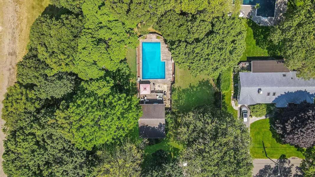 15 Youngs AVE, Mattituck, NY 11952