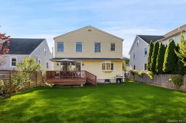 Mamaroneck, NY 10543,215 Frank AVE