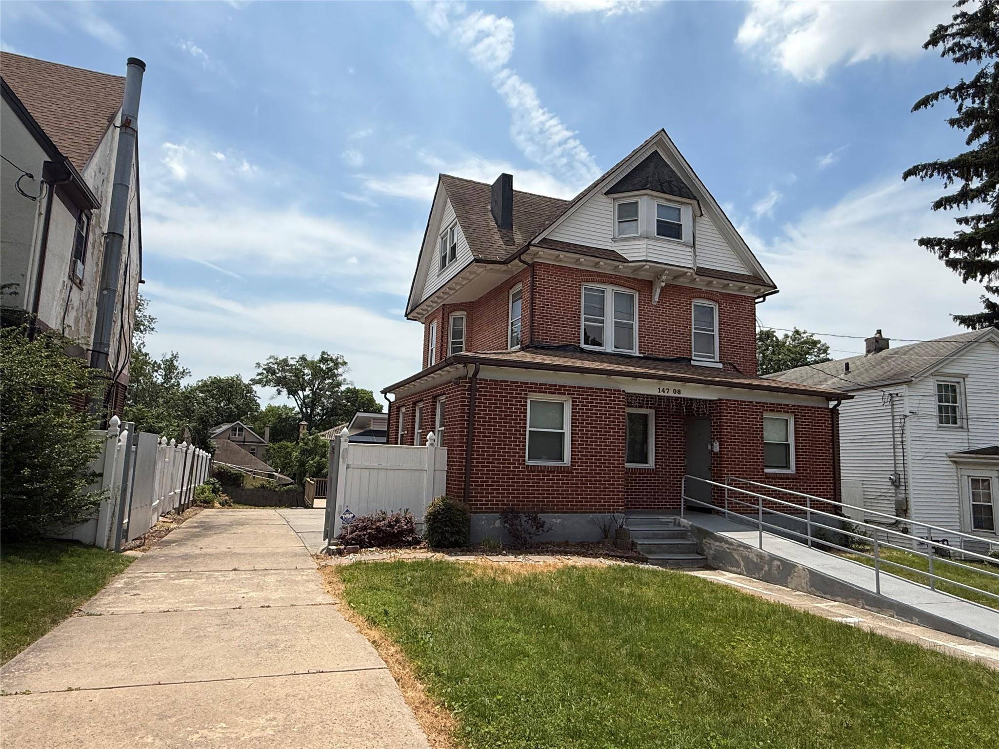 Flushing, NY 11354,147-08/147-70 Bayside AVE