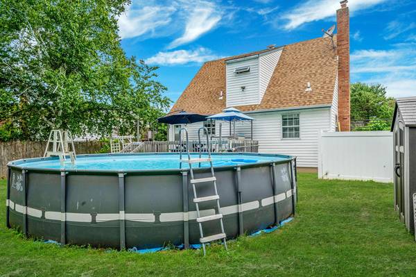 Lake Ronkonkoma, NY 11779,108A Union AVE