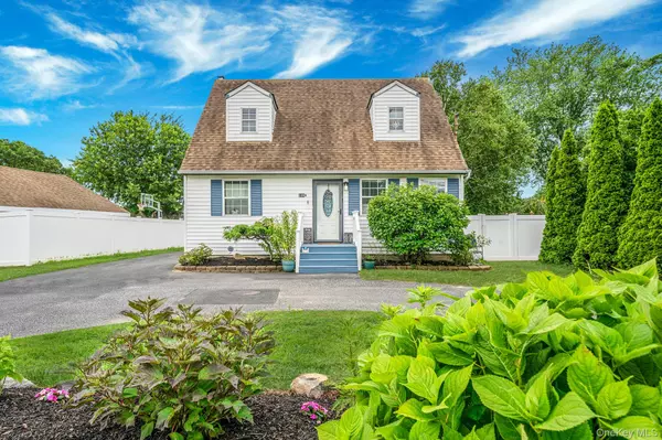 Lake Ronkonkoma, NY 11779,108A Union AVE