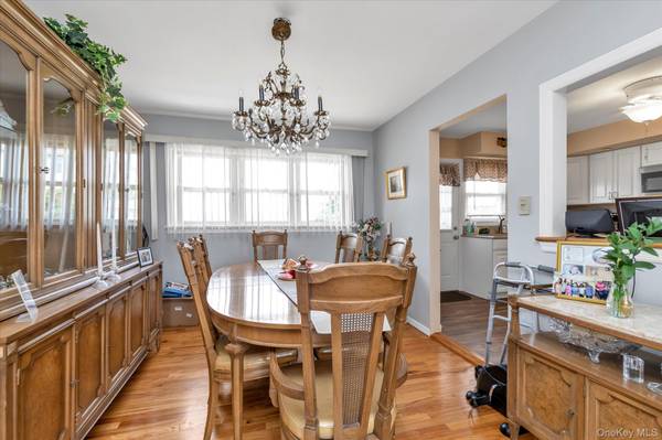 Franklin Square, NY 11010,882 Third AVE