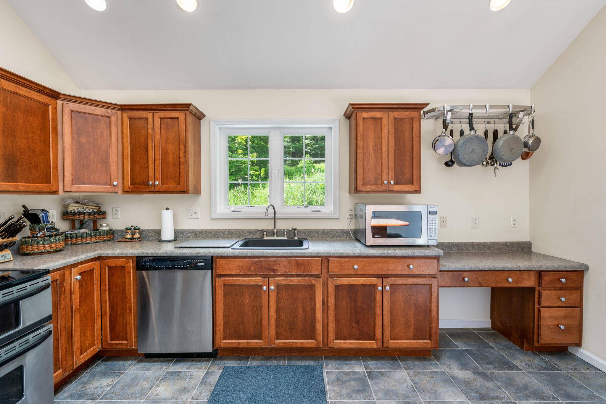 Pine Bush, NY 12566,1043 Roosa Gap RD