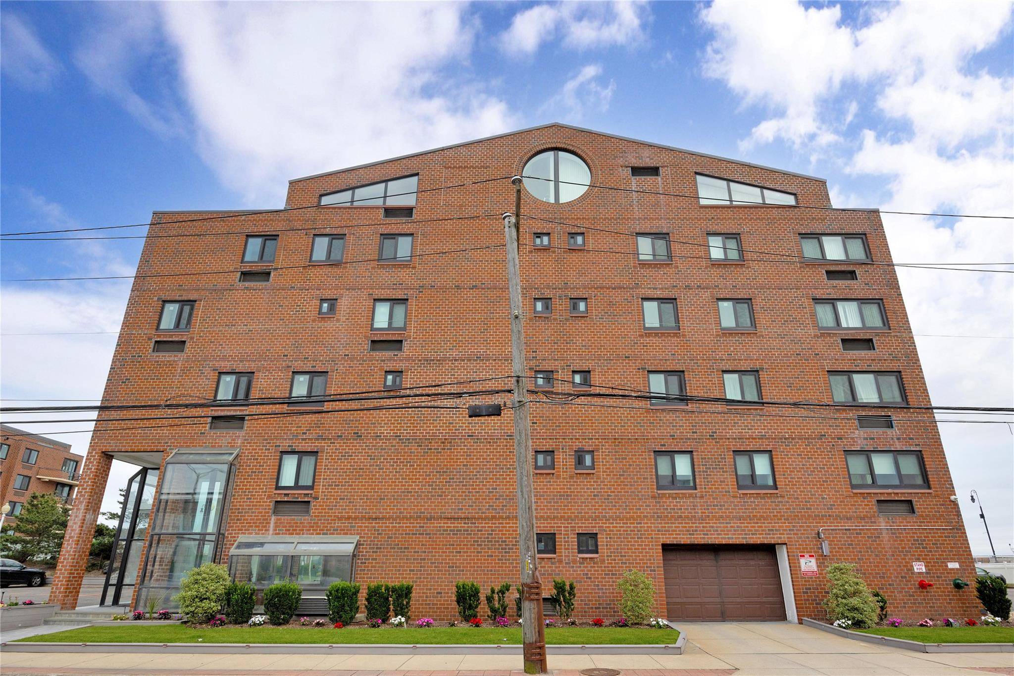 Long Beach, NY 11561,750 Broadway #3M