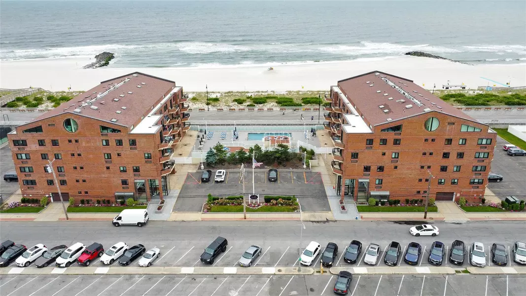 750 Broadway #3M, Long Beach, NY 11561
