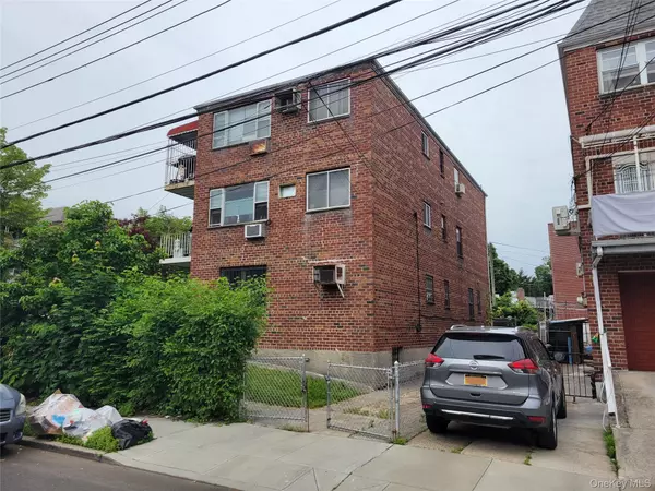 Elmhurst, NY 11373,79-15 Kneeland AVE