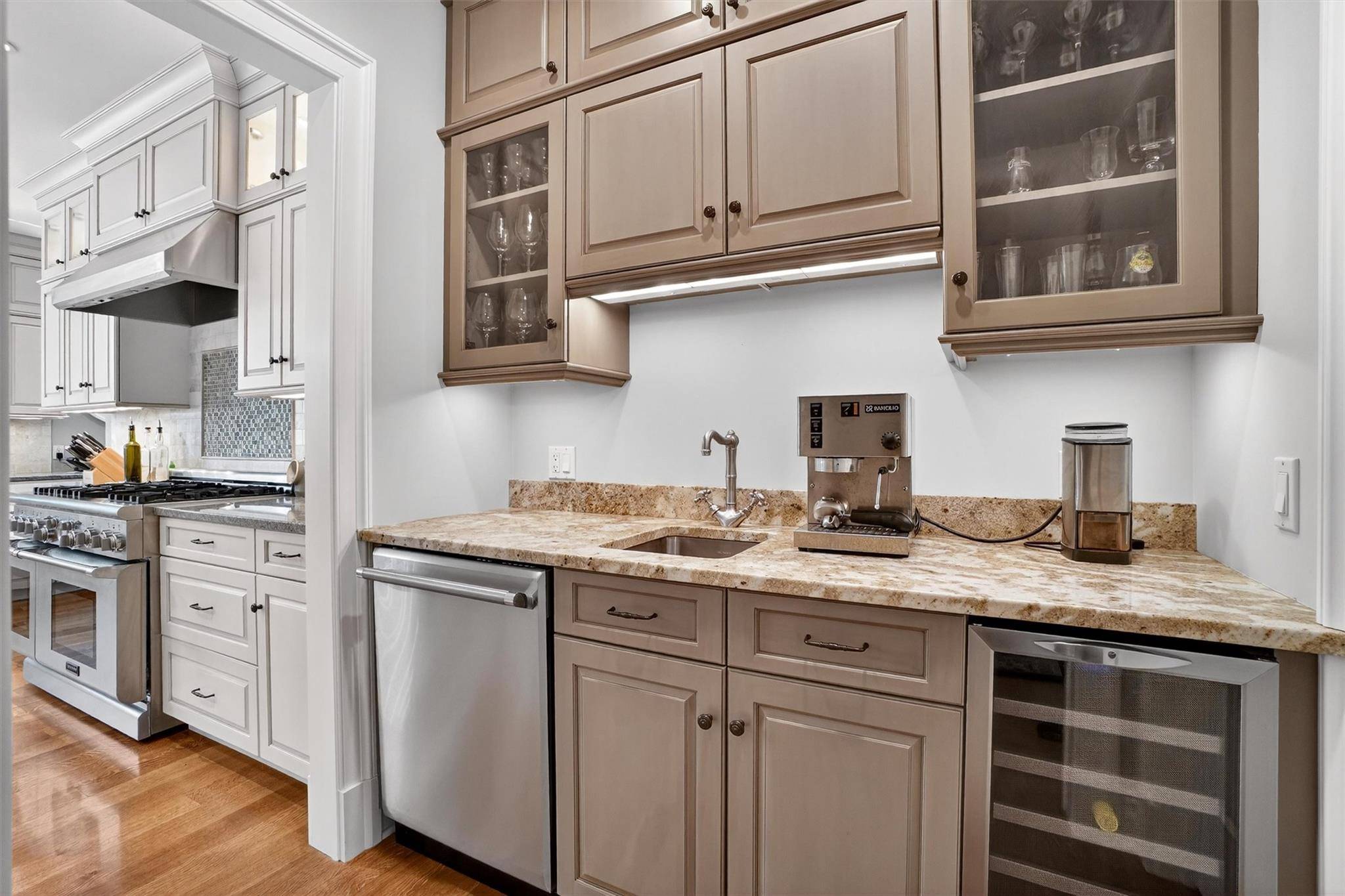 Katonah, NY 10536,73 Mayflower LN