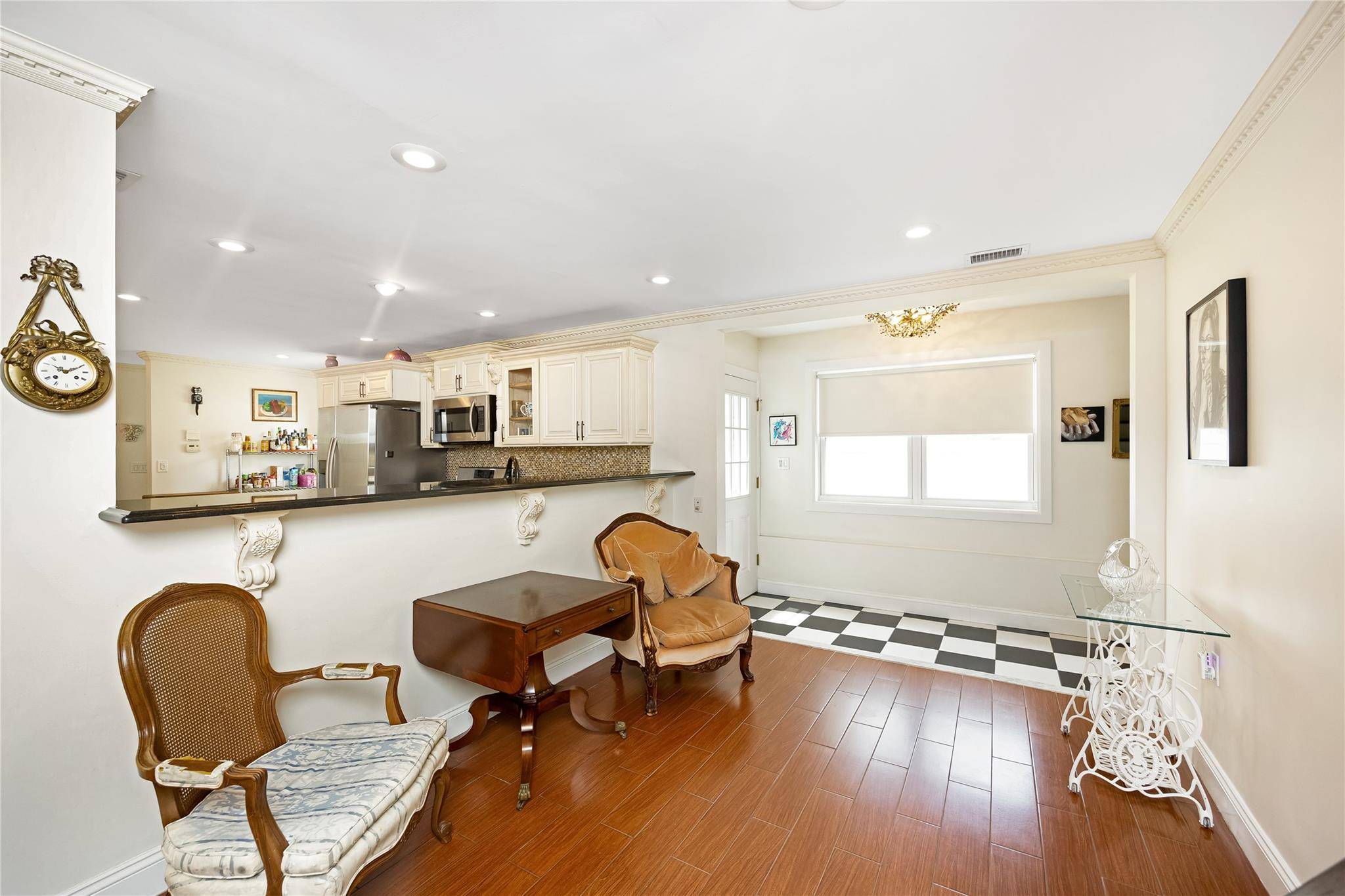 Atlantic Beach, NY 11509,1579 Park ST