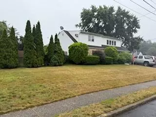 Selden, NY 11784,44 Iroquois AVE