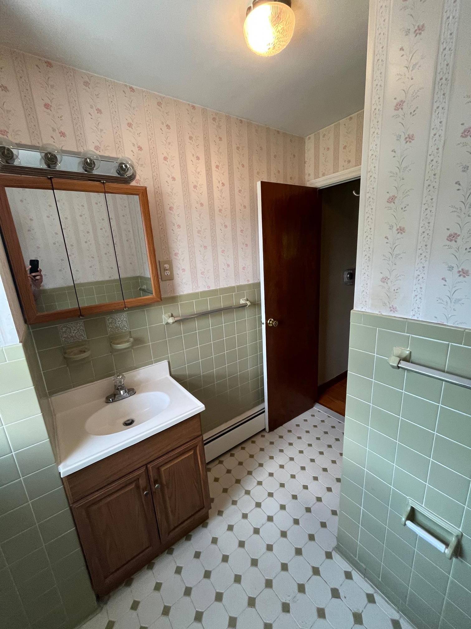 Congers, NY 10920,104 S Conger AVE