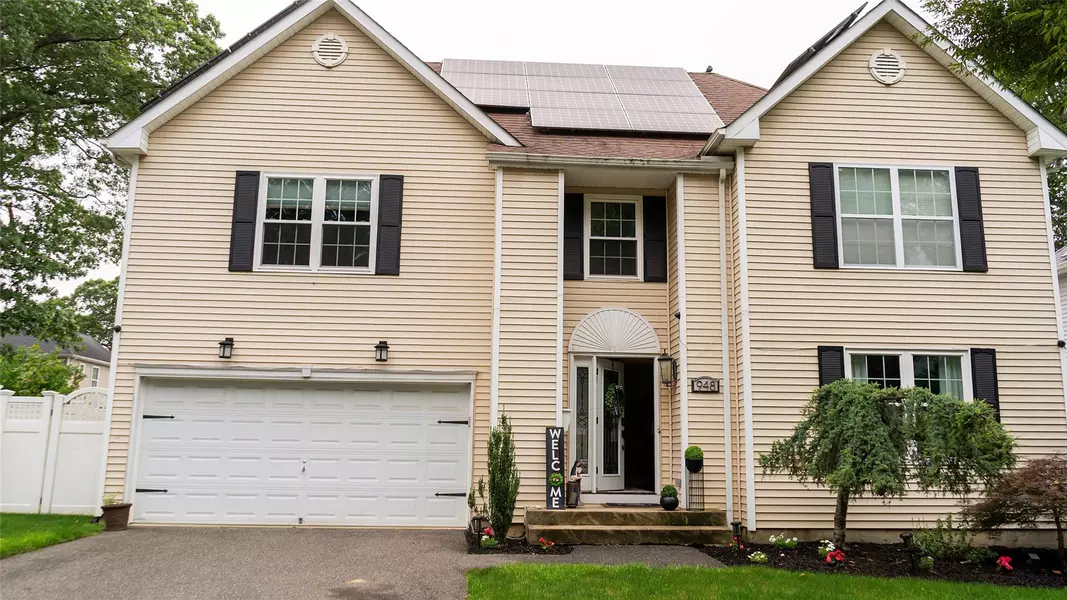948 Orlando AVE, West Hempstead, NY 11552