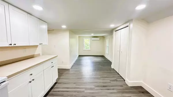 Highland, NY 12528,8 Marie RD #2