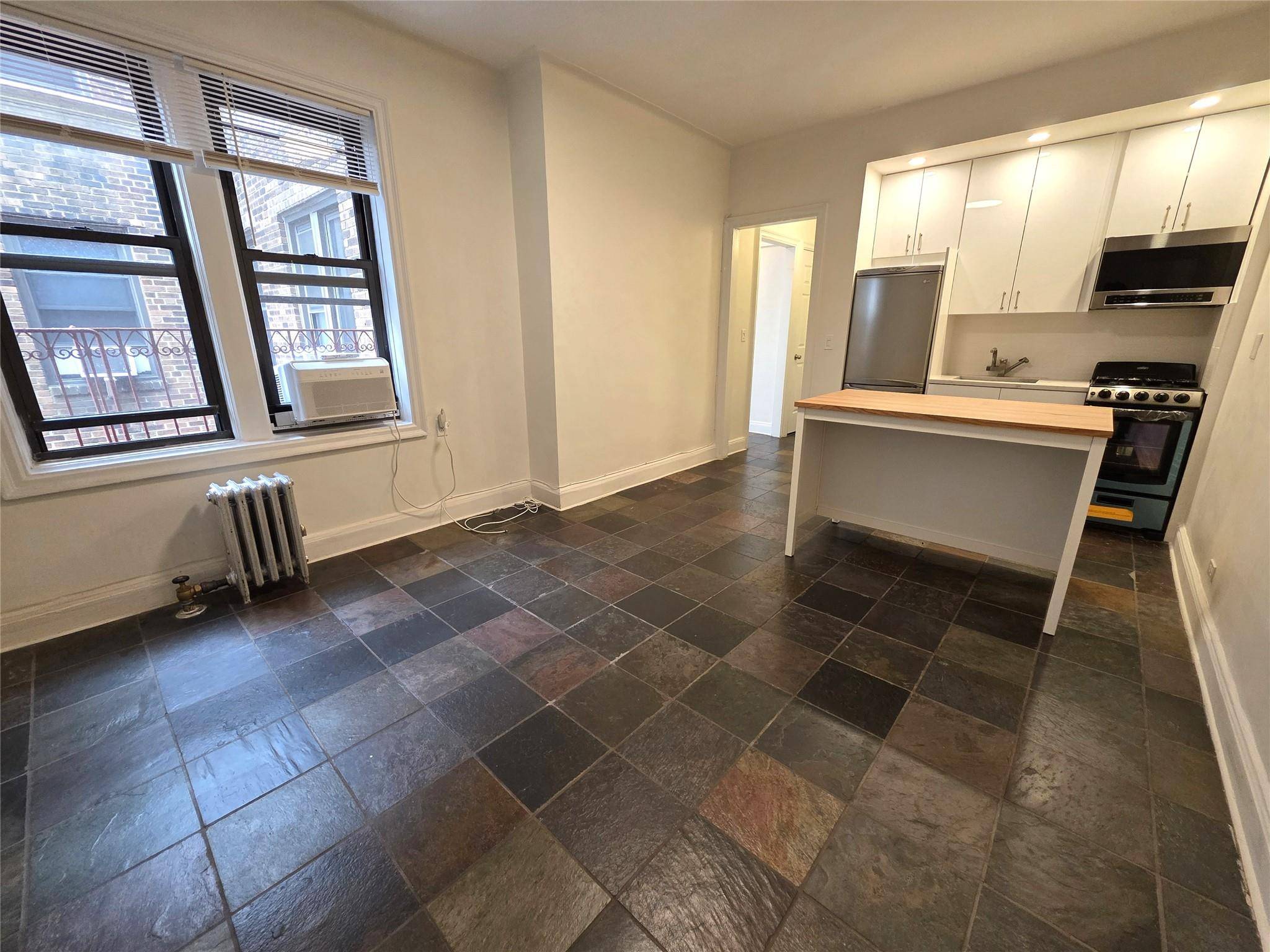 Sunnyside, NY 11104,43-42 45th ST #5G