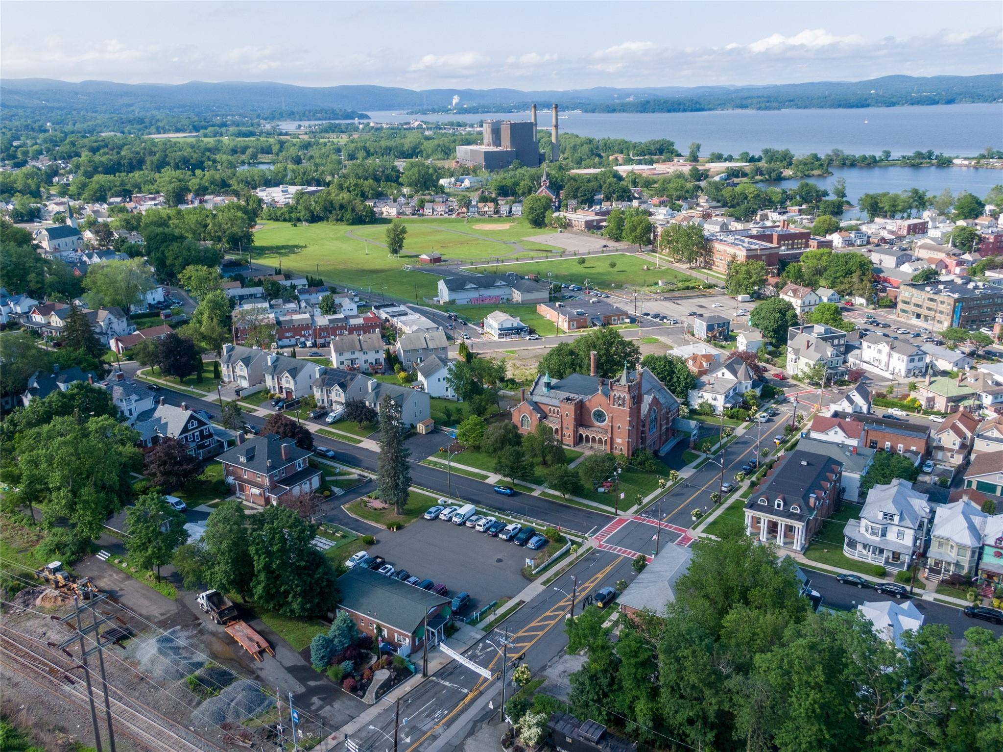 Haverstraw, NY 10927,90 New Main ST
