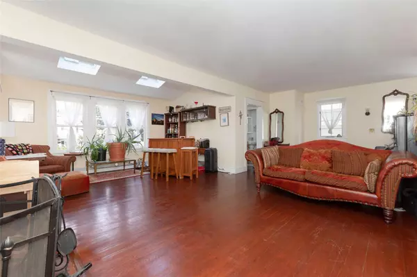White Plains, NY 10605,77 SMITH