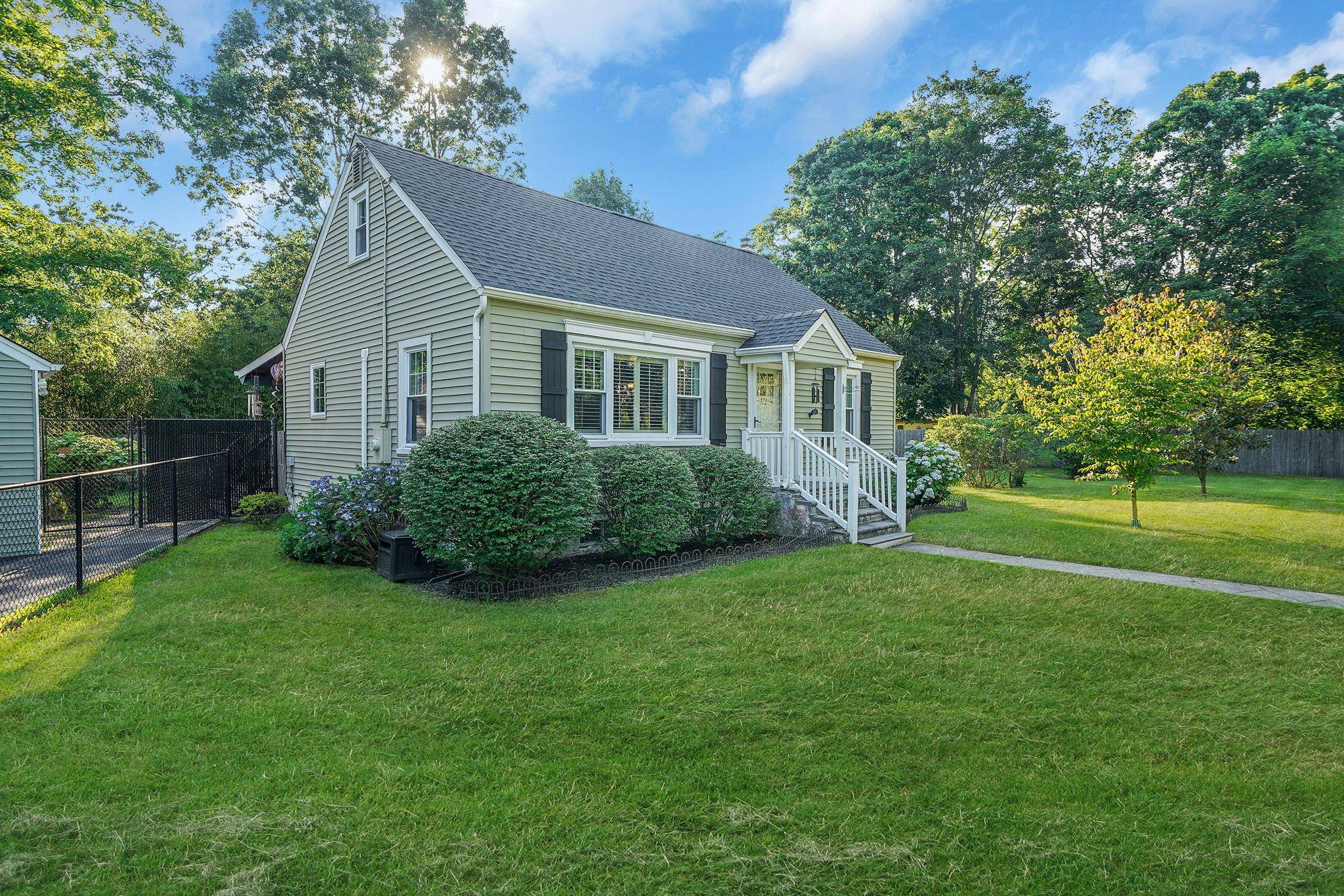 Mastic Beach, NY 11951,172 Cranberry DR