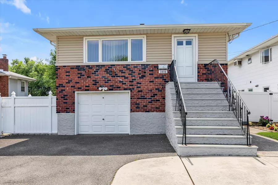 3456 5th ST, Oceanside, NY 11572