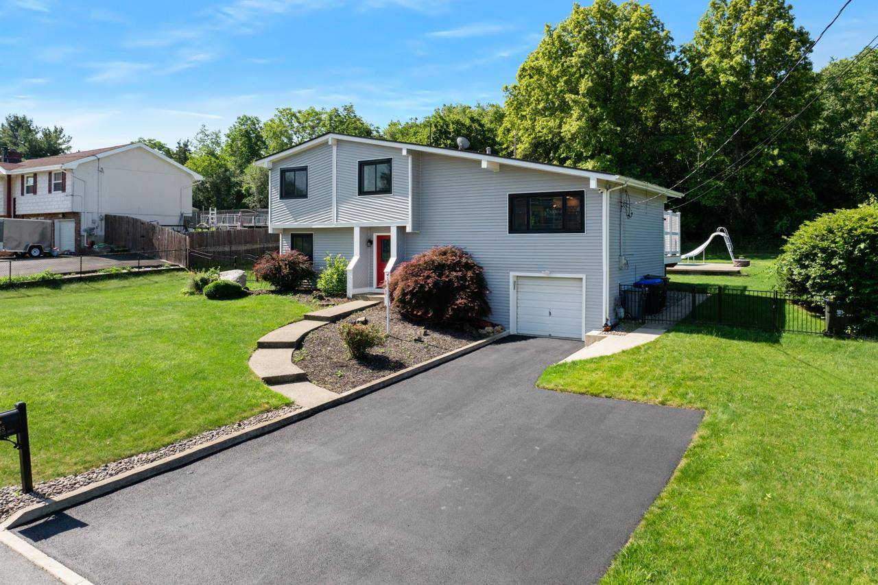 25 Cherrywood DR, Goshen, NY 10924