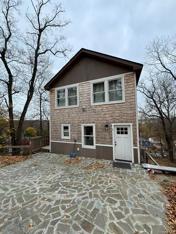 6 Roosevelt PL, Stony Point, NY 10980