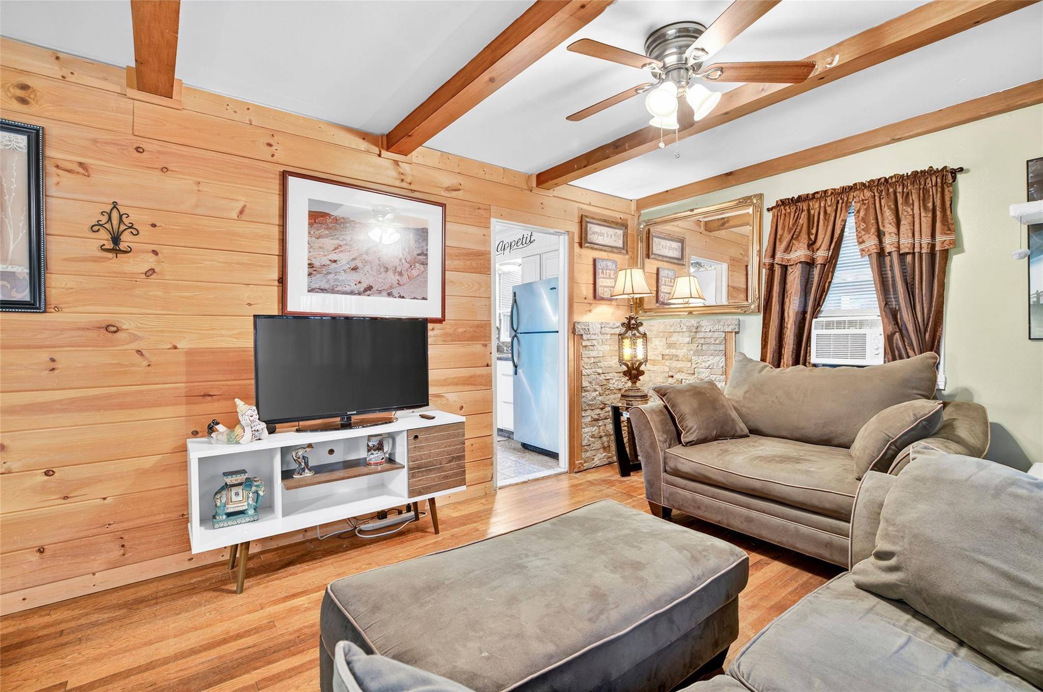 Middletown, NY 10940,16 Madelaine TER