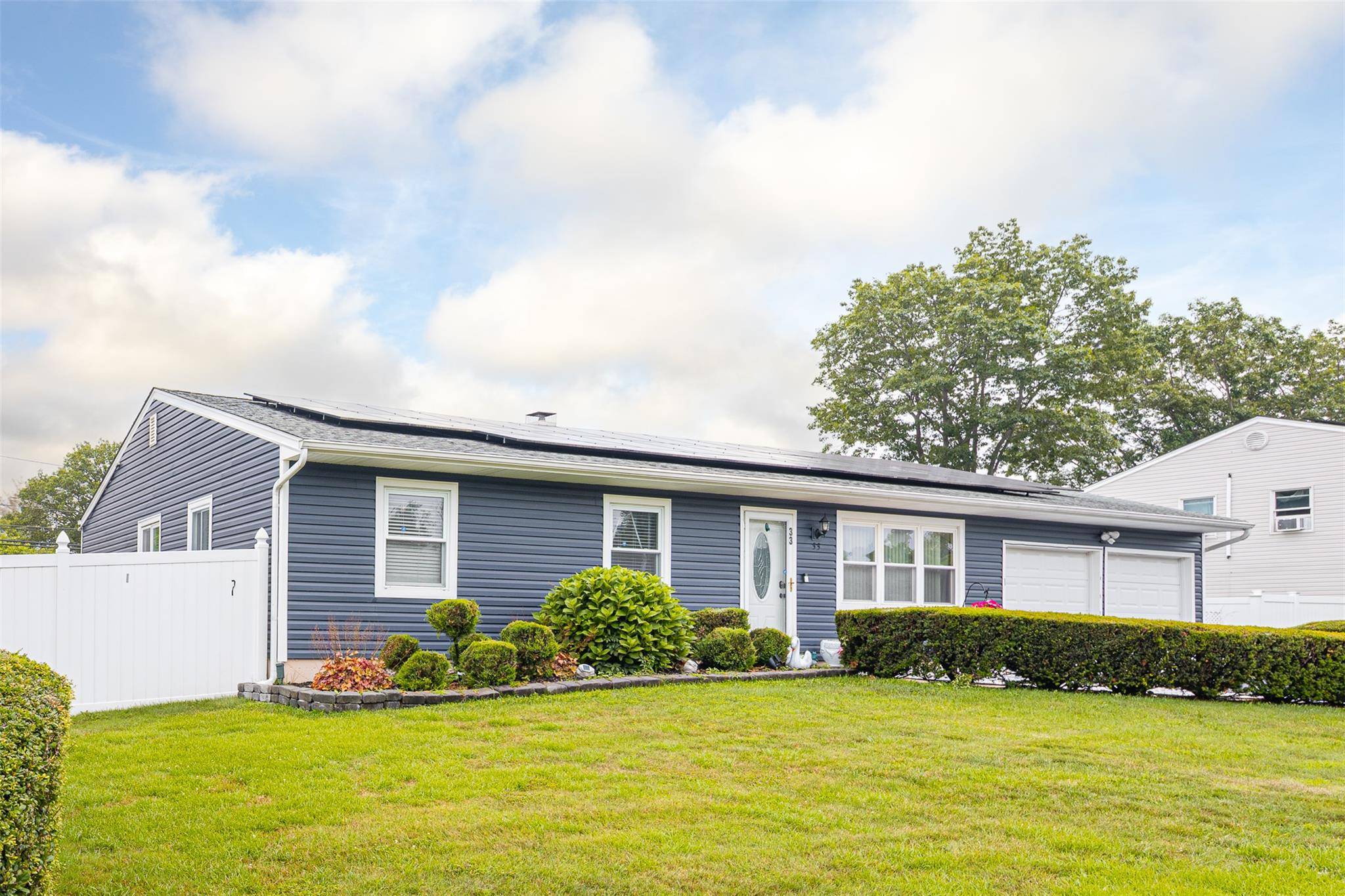 33 Wilson ST, Port Jefferson Station, NY 11776