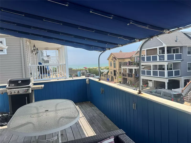 20 Illinois AVE #Upper, Long Beach, NY 11561