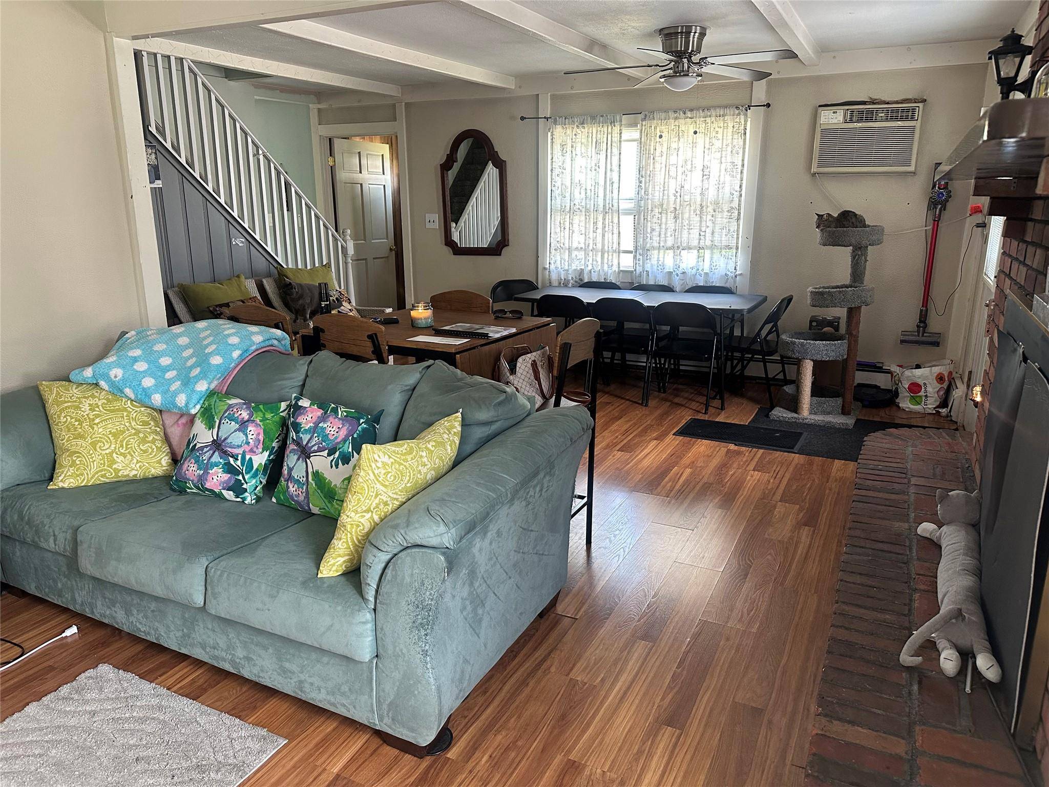 Levittown, NY 11756,2 Bluespruce RD