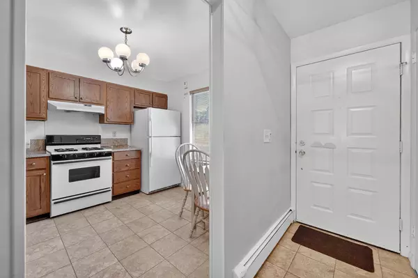 Cortlandt Manor, NY 10567,3 Adrian CT #B