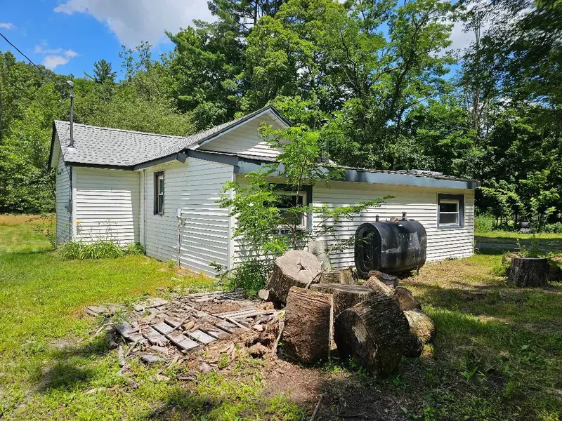 624 Oakland Valley Rd, Cuddebackville, NY 12729