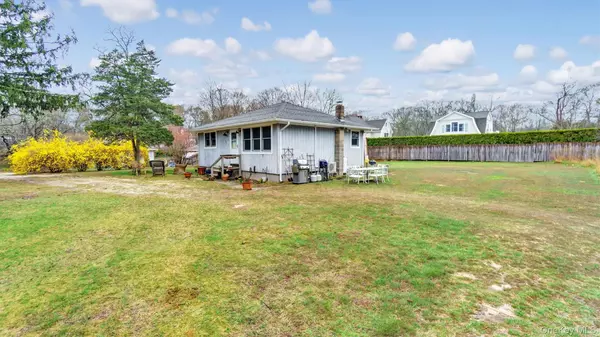 Aquebogue, NY 11901,152 158 160 Church LN