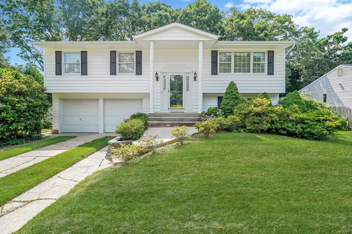 Sayville, NY 11782,708 Bohemia Pkwy