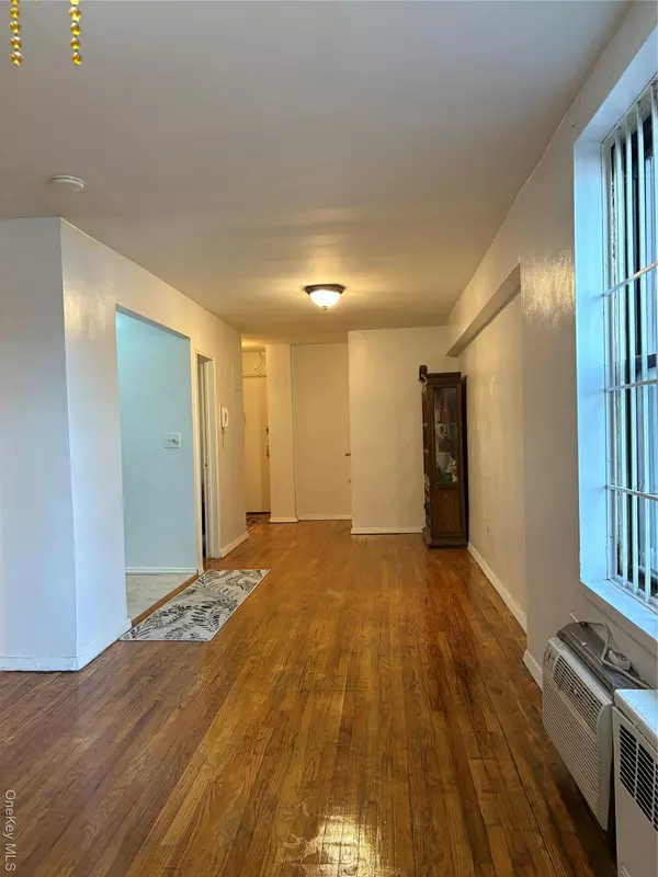 Woodside, NY 11377,41-31 51 ST #6M