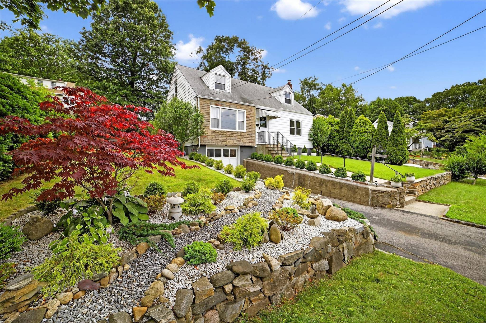 130 Cresthill RD, Yonkers, NY 10710