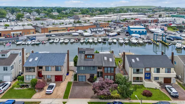 Oceanside, NY 11572,3337 Murdock AVE