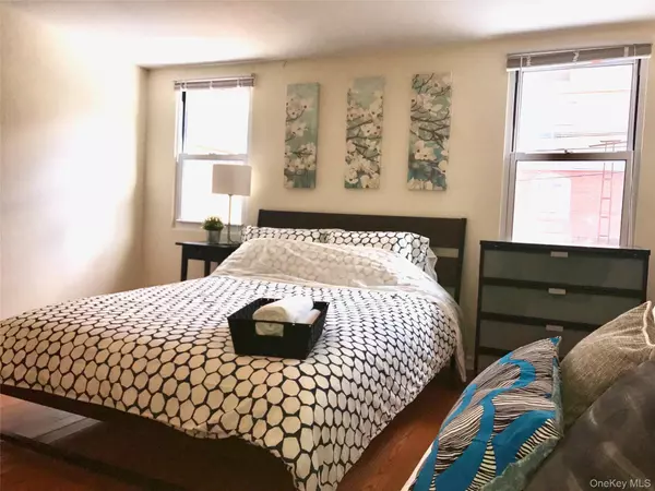 Long Island City, NY 11101,40-37 24 ST