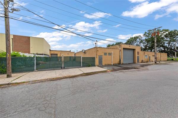 633 W Merrick RD, Valley Stream, NY 11580