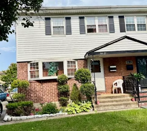 Rosedale, NY 11422,144-25 253rd ST