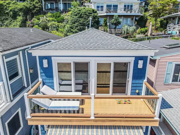 Port Washington, NY 11050,75 West Shore Road #4