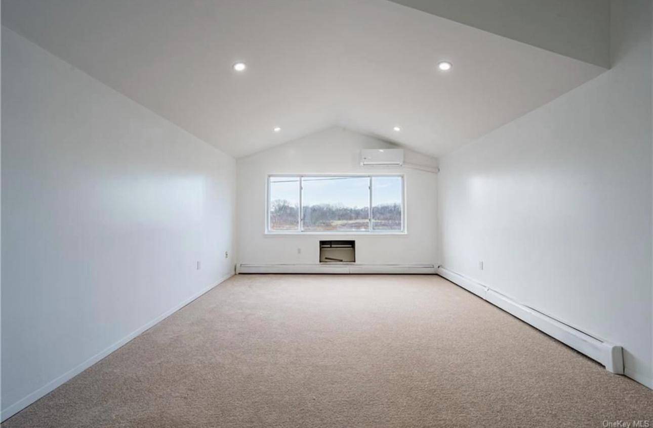 218 Howe AVE #2nd Floor, Bronx, NY 10473