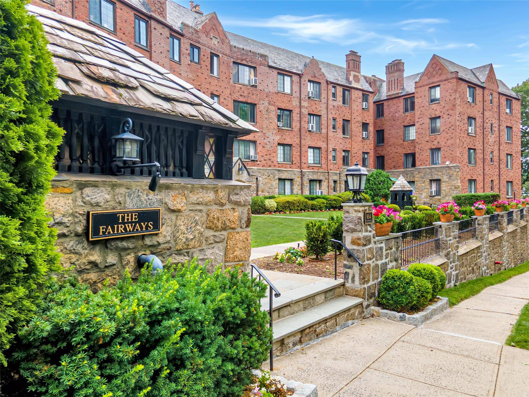 914 Wynnewood RD #3R, Pelham, NY 10803